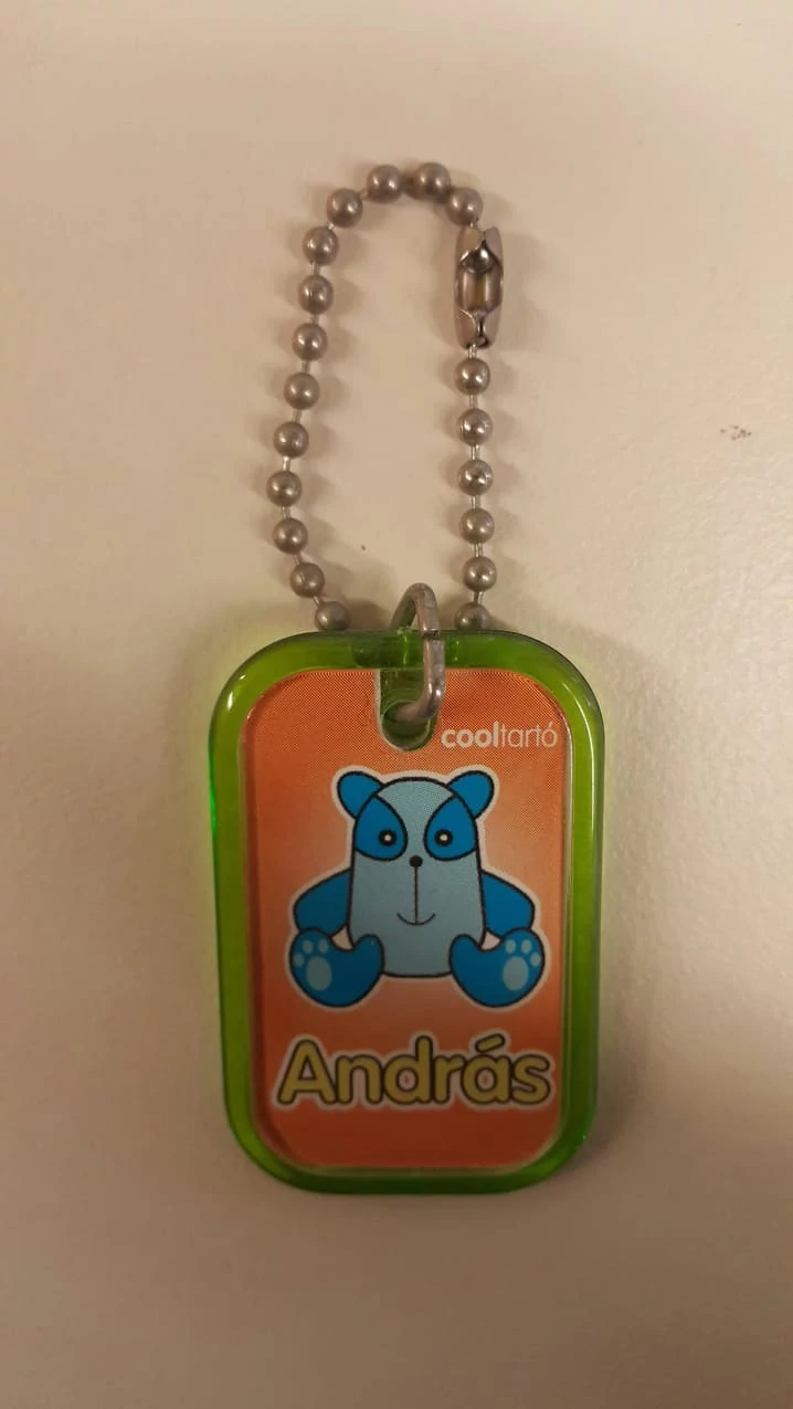 Breloc botezat - András