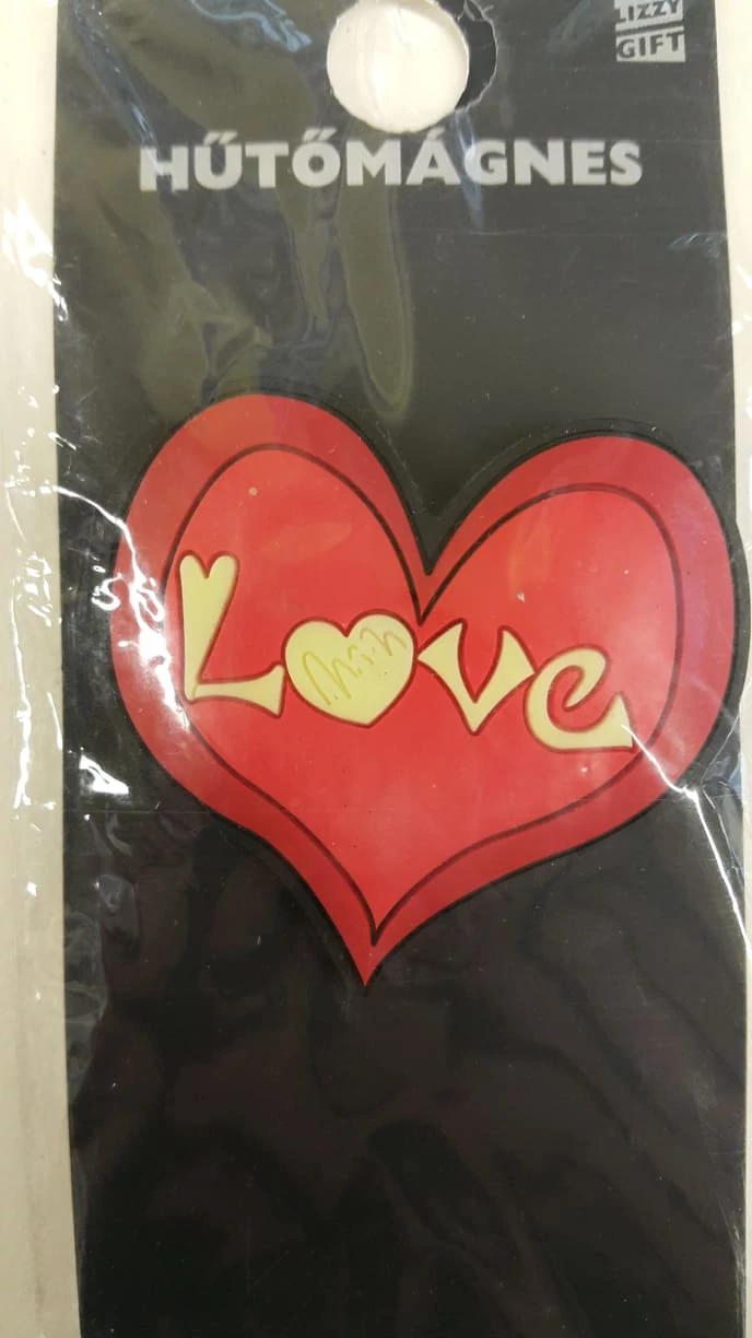 Magnet de frigider în formă de inimă cu inscripția LOVE